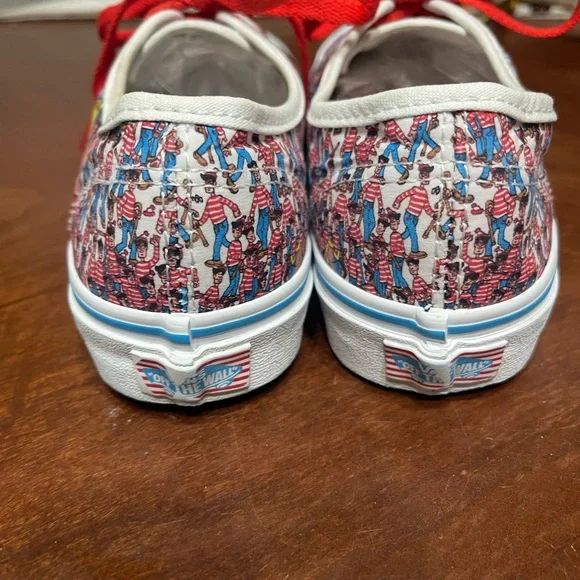 Vans  'Where's Waldo?' Land of Waldos slip on - Picture 3 of 10
